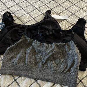 Bundle of sports bras, 3 all size L?
